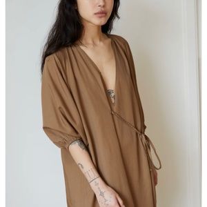 THE DOUBLE OVER DRESS Taupe size s/m